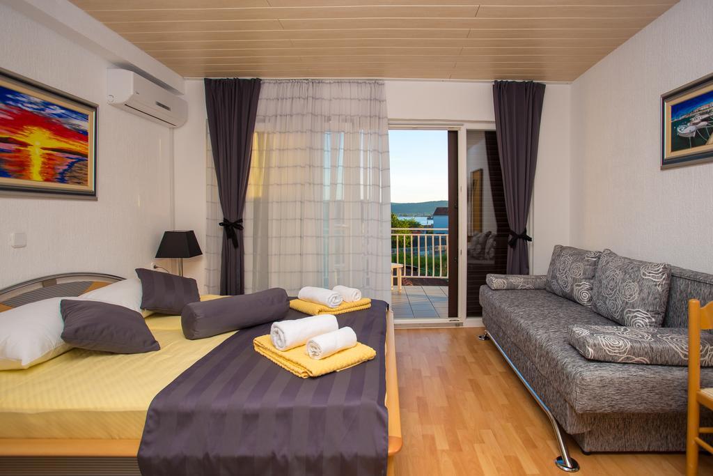 טוראני Lanterna Rooms מראה חיצוני תמונה